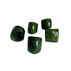 Bague large en résine verte polie, coupe princesse, bijou fantaisie unisexe, thème ange, artisanat en résine - Product Image 2