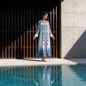 Robe Abaya en polyester imprimé élégante et tendance pour femmes musulmanes, conception personnalisée, vente en gros OEM - Product Image 4