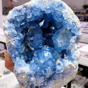 2-3 أحجار جيود زرقاء طبيعية ثمينة أحجار شبه أحجار الطاقة مجموعة بيض Celestite Geode على شكل قلب - Product Image 1