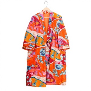 Edredón Kantha Hecho a Mano 100% Algodón Orgánico Tejido con Rayas Largas, Reversible, Transpirable, Ecológico, Estilo Vintage para Festivales - Product Image 1
