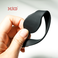 Bracelet en silicone 13.56MHZ RFID avec mini étiquette à puce NFC NTAG 213 pour bracelet intelligent d'événements hôteliers