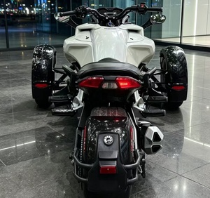 Motocyclette à trois roues Can-Am <span class=keywords><strong>Spyder</strong></span> F3-S Sport Edition 2017 d'occasion, 1330cc Rotax 1330 ACE, trois cylindres, semi-automatique - Product Image 4