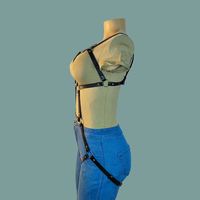 Harnais de corps complet réglable en cuir PU et alliage d'aluminium pour femme, style gothique sexy, avec jarretière creuse, sangle BDSM 3D
