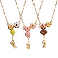 Collier de luxe plaqué or avec breloque ballon de sport, pendentif trophée de football, rugby, baskets – Cadeau pour femme athlète, événement d'équipe