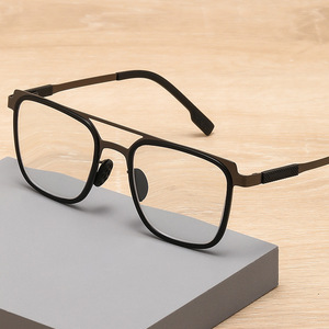 Montature per Occhiali Unisex Grandi con Doppia Asta in Metallo, Anti-Luce Blu, Anti-UV400, Fotocromatiche, Quadrate, a Montatura Completa, in Materiale di Alta Qualità - Product Image 1