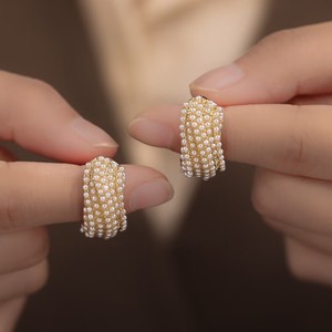 New Stylish Trendy Snail Stud Earrings Geometric Inlaid <b>Millet</b> Pearl C-Shaped Earrings Gold Plated Fashion Jewelry for Gift - Product Image 4