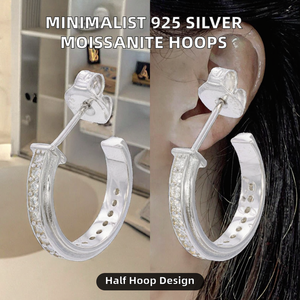 ต่างหูมอสซาไนต์เงินแท้ 925 ดีไซน์มินิมอลเล็กๆ จาก CHASAU - Product Image 2