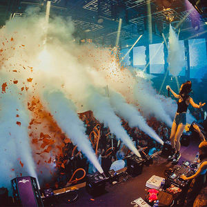 SHTX grande scène co2 papier blaster <span class=keywords><strong>machine</strong></span> dmx couleur Pape colonne à gaz canon pour fête de mariage électrique confettis souffleur <span class=keywords><strong>machine</strong></span> - Product Image 5