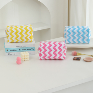 Hot Selling Ladies Fashion Custom Logo Makeup Case PVC Wavy Patter Zipper Cosmetic Bag - Product Image 2