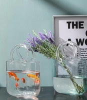 Vase Sac en Verre Transparent avec Poignée, Unique et Tendance, Idéal pour Fleurs de Mariage ou Utilisation en Aquarium