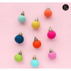 Pompons en feutre de laine de qualité supérieure pour décorations faites main, ornements de Noël, décorations de fête et artisanat pour enfants, disponibles en vrac - Product Image 4