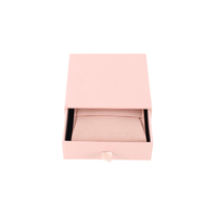 Boîte à bijoux d'emballage avec tiroir en papier cartonné de luxe et logo personnalisé avec pochette