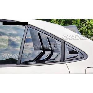 Embellecedor de ventana trasera triangular tipo aleta de tiburón para Toyota Levin 2019-2024, cubierta embellecedora para ventana de ventilación lateral trasera, accesorios para coche - Product Image 4