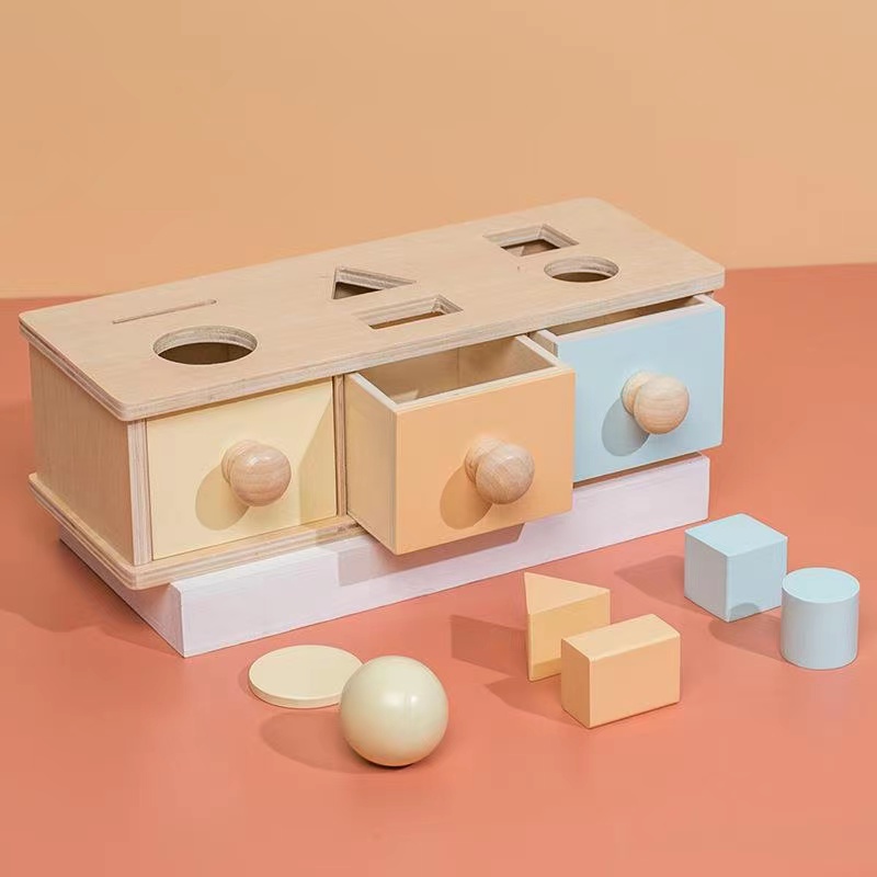 Scatola di input a tre colori