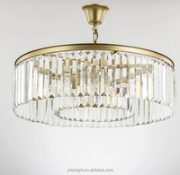 Lampe suspendue. Luminaire de salon. Lustre de luxe. Fabrication de lustres sur mesure. Décoration d'éclairage pour la maison.