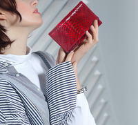 Portefeuille en cuir véritable Serpentine rouge court personnalisé pour femmes, livraison directe, 10 fentes pour cartes de crédit, sac à main pour femmes, vente en gros