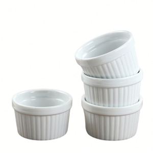 Ramequins en céramique blancs classiques écologiques en gros pour la cuisson de soufflés, puddings, crèmes anglaises et crème brûlée - Product Image 1