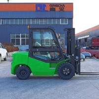 Nouveau chariot élévateur diesel QINGCHA CPC-15 de 3 tonnes avec mât à trois étages, déplaceur latéral électrique et pneus gonflables pour utilisation en extérieur