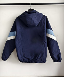 Veste Homme Coupe-Vent Bomber en Nylon Personnalisée <span class=keywords><strong>Anorak</strong></span> Oversize Demi-Zip Matelassée à Capuche avec Poche Kangourou OEM Fermeture Éclair Latérale Rétro - Product Image 3