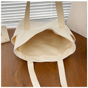 กระเป๋าผ้าแคนวาสสีขาวล้วนแบบมีซิปสำหรับนักเรียน ช้อปปิ้ง ซื้อของชำ พิมพ์โลโก้ได้ตามสั่ง ขายส่ง ใช้ซ้ำได้ - Product Image 3