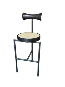 Chaises hautes de bar pour cuisine d'hôtel, tabourets de bar en rotin de luxe léger en bois massif pour restaurant et réception d'hôtel - Product Image 4