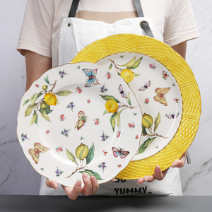Assiette de Luxe Moderne en Céramique Style Campagne Italienne pour Dîner de Steak, avec Incrustation Dorée, Écologique, pour Hôtels et Fêtes, Motif Citron et Fruits - Product Image 1