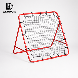 Rete Rimbalzante Portatile per Calcio con Telaio in Metallo Resistente per Allenamento di Passaggi e Tiri - Product Image 6