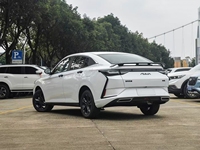 Dongfeng Aeolus Yixuan 2024 1.5L Automatique Édition Jing Su 5 Places Essence Berline Compacte pour les Déplacements Quotidiens en Famille