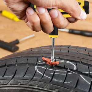 Kit de Reparación de Neumáticos sin Cámara Helloleiboo, Pequeño, Bicolor, de 8 Piezas, Amarillo, Diseñado para Reparar <span class=keywords><strong>Pinchazos</strong></span>, Universal para Vehículos - Product Image 1