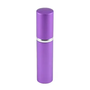 紫色和银色空香水瓶 10毫升瓶喷雾铝喷雾瓶与内部玻璃瓶