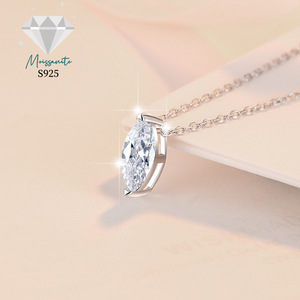 Collana da Donna LOYE con Pendente in <span class=keywords><strong>Moissanite</strong></span> D-color da 1 Carato, Semplice e Personalizzata, Catena Clavicolare Occhio d'Angelo in Argento S925 - Product Image 2