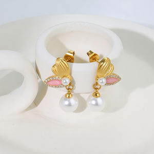 Pendientes de Moda con Forma de Mariposa en Acero Inoxidable Chapado en Oro de 18K para Mujer, Diseño Dulce y Lujoso, Regalo Ideal - Product Image 5