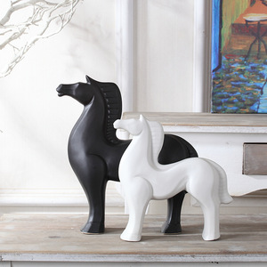 Figurines de chevaux en céramique de luxe, style Art déco, fabriquées à la machine, pour la décoration artistique de la maison, sur table, dans le salon ou sur le meuble TV - Product Image 2
