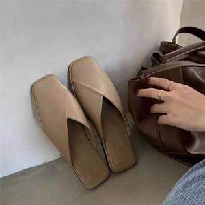 Mules plates pour femmes, bout carré, lisses, sans talon, style minimaliste, pour le quotidien, le bureau ou décontracté, OEM ODM Vente en gros - Product Image 3