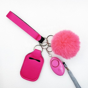 Set de Llavero de Defensa Personal para Tiktok e Instagram, con Desinfectante, Porta Brillo Labial, Alarma Sonora, Luz LED y Pompón - Set de 4 Piezas - Product Image 5