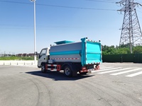 Petit camion à benne latérale pour déchets de cuisine avec moteur et boîte de vitesses, norme d'émission Euro 3, pour le transport des déchets alimentaires des restaurants