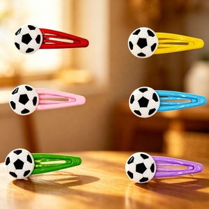 Fermagli per capelli in metallo a forma di pallone da <span class=keywords><strong>calcio</strong></span> per ragazze, fermagli colorati a forma di goccia d'acqua, accessori sportivi eleganti per bambini e neonati, per il giorno della partita - Product Image 3