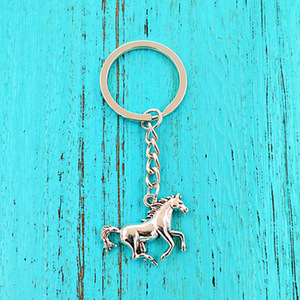 Porte-clés pendentif en alliage de cheval au galop rétro Moquan, souvenir de jour d'amour pour votre père - Product Image 2