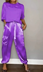 Komfortabler Loser Damen-Anzug mit Glänzender Satin-Bluse und Hose mit Hoher Taille und Kordelzug - Product Image 6