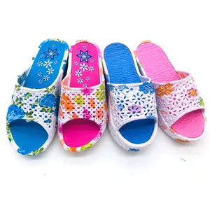 2021 Wholesale Bandana Women Lady Fashion Floral Printed Cozy Beach Flat-Heeled Holiday Flat Bottom Bohemian Slippers Slides