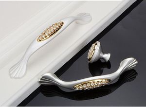 Set di cassetti per armadietto con maniglia per armadio minimalista di lusso leggero europeo con maniglia a foro singolo in cristallo di diamante - Product Image 5