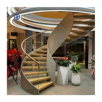 Villa facile à installer Escaliers en colimaçon commerciaux en verre Résident intérieur escalier rotatif en bois à bande de roulement