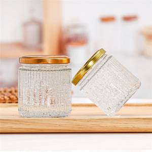 Vente en gros <span class=keywords><strong>Pot</strong></span> à miel <span class=keywords><strong>Pot</strong></span> en verre circulaire transparent avec rayures verticales et couvercle en métal pour conserves - Product Image 4
