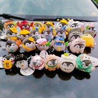 Vente en gros de pingouin Kawaii porte-clés poupée en peluche de dessin animé anime jouets en peluche mini machine à griffes jouets en peluche