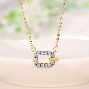 Collana con Ciondolo dal Design Traforato per Donne - Product Image 2