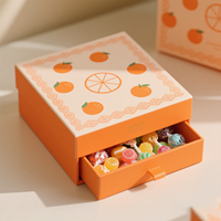 Mini boîte d'emballage rectangulaire jetable en carton de 1 mm d'épaisseur pour aliments, chocolats, bonbons, snacks, cadeaux, avec gaufrage et attache-cordon