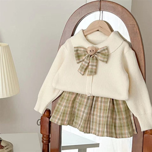 Ensembles de Vêtements pour Filles de 7-8 <span class=keywords><strong>Ans</strong></span>, 2 Pièces, Tenue d'Hiver, <span class=keywords><strong>Pull</strong></span> Tricoté, Jupes Mini Plissées à Carreaux, Style Coréen, Vente en Gros - Product Image 6