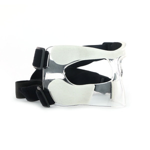 Protector facial deportivo transparente de talla única para baloncesto, protector facial ajustable con esponja de alta calidad - Product Image 1