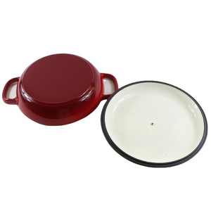 <span class=keywords><strong>Cocotte</strong></span> <span class=keywords><strong>en</strong></span> <span class=keywords><strong>fonte</strong></span> émaillée rouge avec deux poignées et couvercle auto-irrigant - Product Image 4