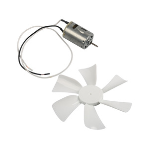 Ventilador de techo Rv Electronics de 6 pulgadas con motor de 12V para ventilación de caravanas - Product Image 1